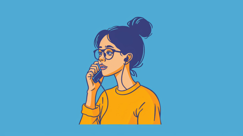 En person som pratar i telefon